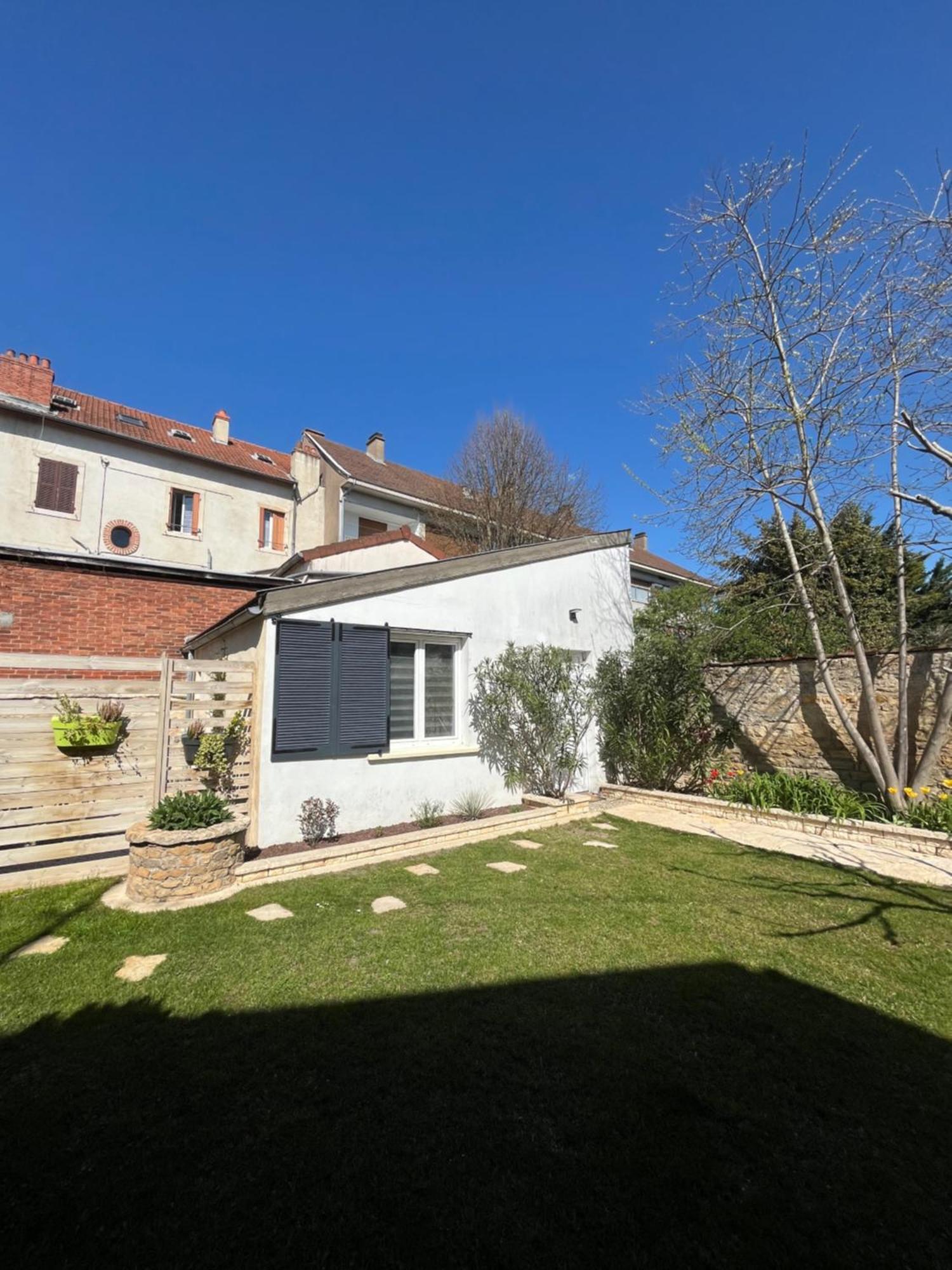 Maison Proche Centre-ville Holiday home *